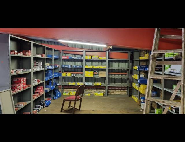 600M² WAREHOUSE FOR SALE IN KRUGERSDORP CENTRAL